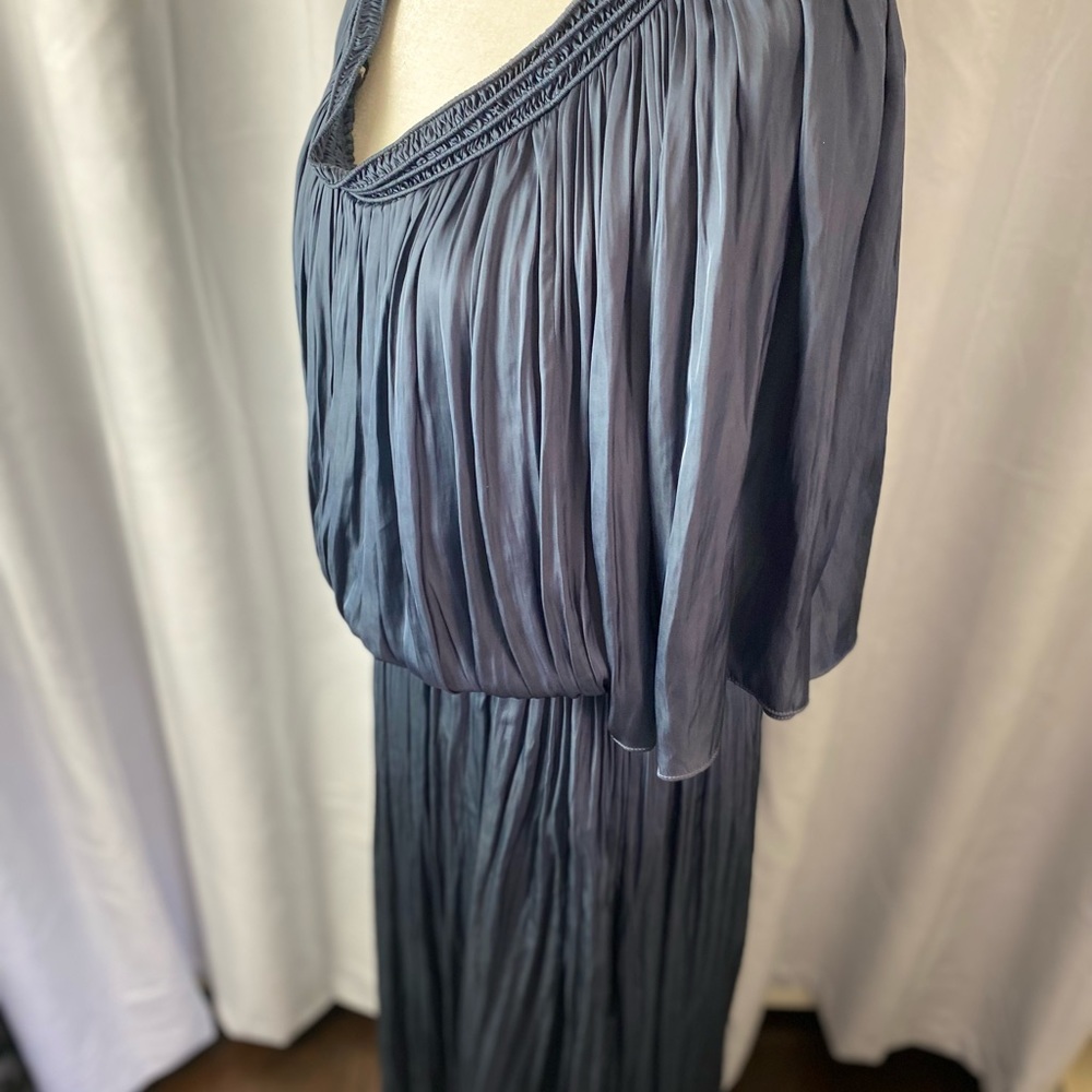 HALSTON goddess dress. - Picture 7 of 16